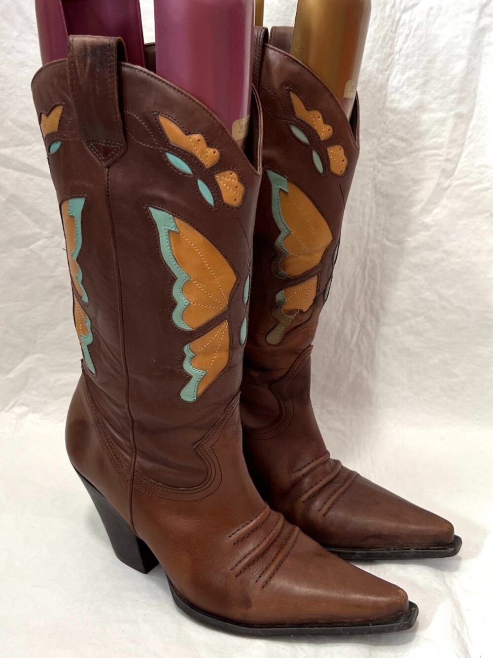 Vintage Nine West boots brown leather butterfly inlay womens 9 pointed toe y2k